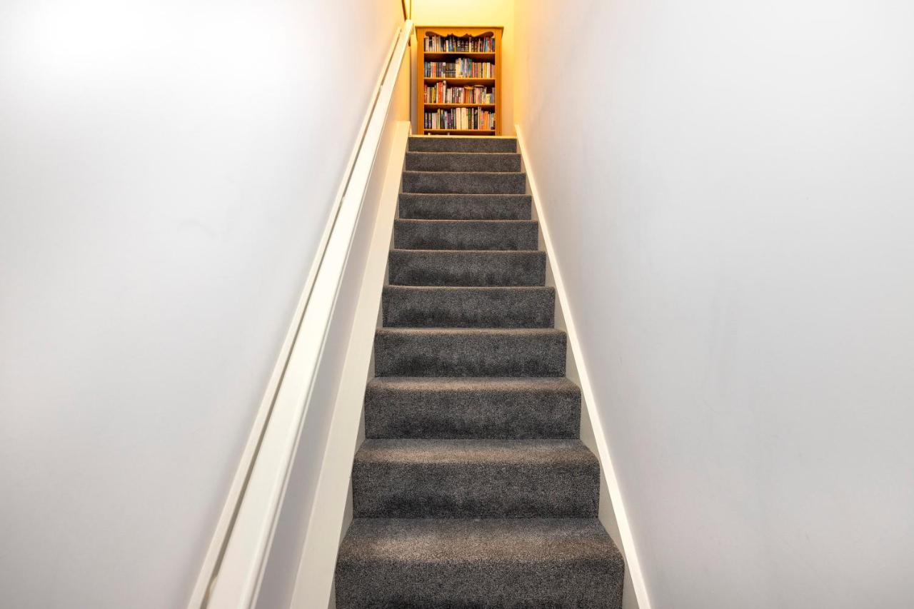 Joivy Modern Flat With Free Parking Apartment Единбург Екстериор снимка